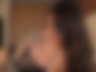 Spettacolo in cam dal vivo con Mel Gomez - College Brown Hair su Camsoda