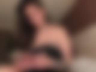 Live cam show with Mel Gomez - Squirt Toys on Camsoda