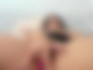 Live cam show with mariahblack - Fingers on LiveSexCams6