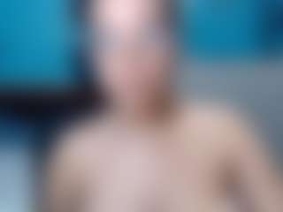 Live cam show with nadiablack - Brown Hair on Lustler