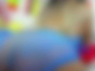 Live cam show with NahomyFox - Squirt on Uber Horny