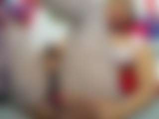 NahomyFox MILF webcam performer live streaming