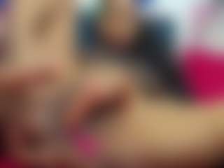 Live cam show with NahomyFox - Hairy Pussy on Camversity