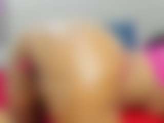 Live cam show with NahomyFox - BBW on madthumbs