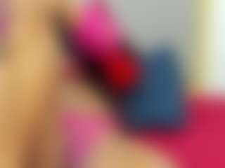 Live cam show with NahomyFox - Bedroom on Camsoda
