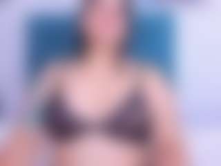 Live cam show with claudiacole - Latex on TottyGirls