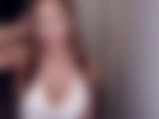 Live cam show with Ava - Petite on Camsoda