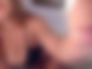 Ava's Live Sex Cam Show