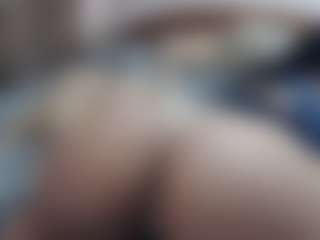 Live cam show with queentwerk - Bedroom on StripNow