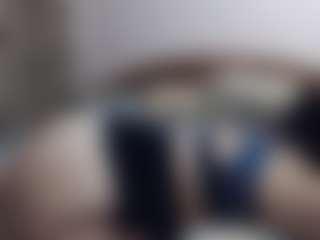 Live cam show with queentwerk - Bedroom on Gym Cam Girls