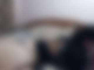 Live cam show with queentwerk - Living Room on Soda Cam