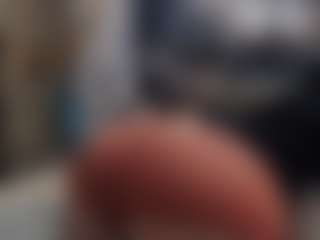 Live cam show with queentwerk - Living Room on Streamer API