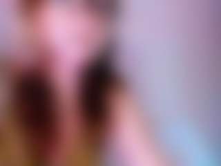 Live cam show with cosmoriri - Average on Hubzter Live