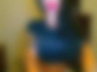 Live cam show with Tight Tiny MILF - Big Ass MILF on dropp.cam