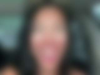 Tight Tiny MILF MILF webcam performer live streaming