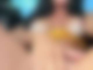 Tight Tiny MILF MILF webcam performer live streaming