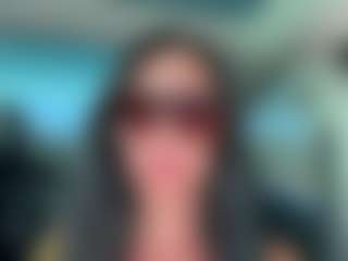 Tight Tiny MILF MILF webcam performer live streaming