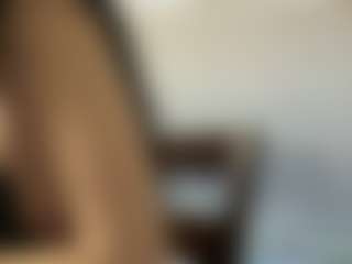 Live cam show with Tight Tiny MILF - Sexwebcam MILF on Hubzter Live