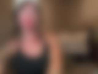 Live cam show with Tight Tiny MILF - Strip on boobsie.com
