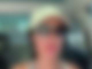 Live cam show with Tight Tiny MILF - Gamer Toys on SxyPornLive