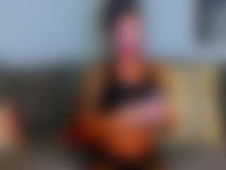 Live cam show with Tight Tiny MILF - Gamer Brown Hair on Adult Interactions