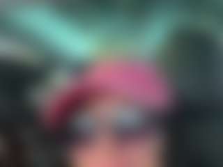 Live cam show with Tight Tiny MILF - Bitch on Camsoda
