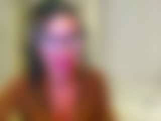 Tight Tiny MILF MILF webcam performer live streaming