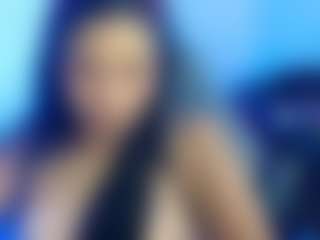 Live cam show with aslyandrea - Flashing on Camsoda
