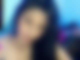 Live cam show with aslyandrea - Oil on CSO-WL