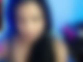 Live cam show with aslyandrea - Flashing on sexylive.show