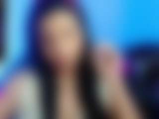 Live cam show with aslyandrea - Flashing on AdultVida.com