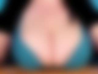 Live cam show with Clara - Oil on Free Soda