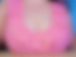Live cam show with Clara - Fuck on Camsoda