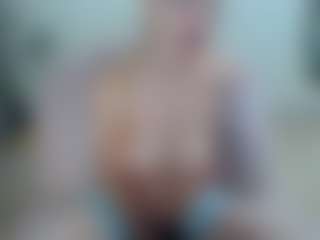 gigisquirter's Live Sex Cam Show