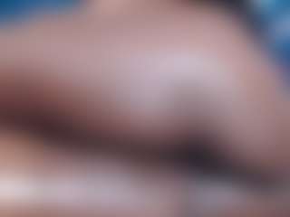 Live cam show with vivianelane - Bedroom on Camming Site
