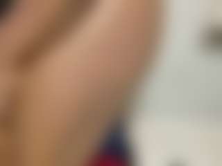 Live cam show with Vivian - Thong on Livezox