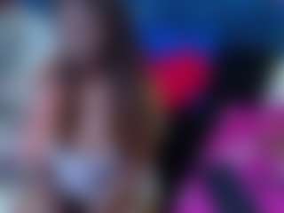 Live cam show with Vivian - Chubby on xplaylive.com