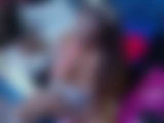 Live cam show with Vivian - Squirt Young Adult on xplaylive.com