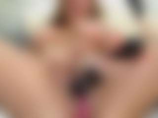 Live cam show with Penelope Laurent - Latina on Camversity | colombia