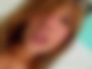 Live cam show with Penelope Laurent - Fingering on Milfs Live