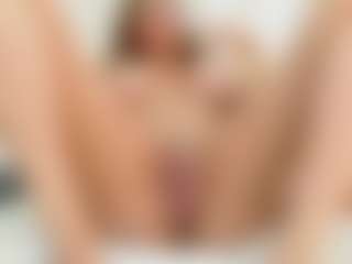 Live cam show with Penelope Laurent - Lush on Camsoda
