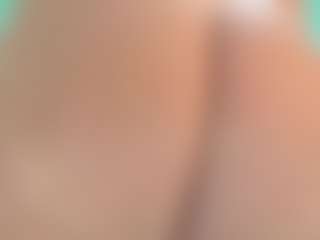 Live cam show with Penelope Laurent - Blonde Hair on PervPlay.com