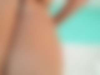 Live cam show with Penelope Laurent - Athletic on Camsoda