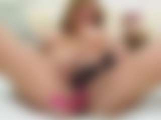 Live cam show with Penelope Laurent - Blonde Hair on 1on1-livenow