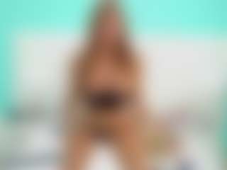 Live cam show with Penelope Laurent - Blue Eyes on Strip Flash - Live Sex Shows