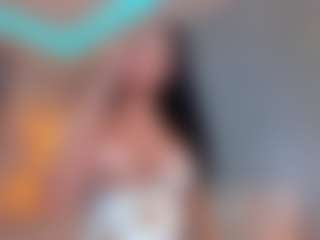 Live cam show with VIOLETA - Big Tits Dildo on makecum.org