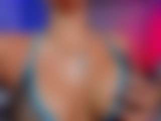 Live cam show with VIOLETA - BBW on live.xbliss.ai