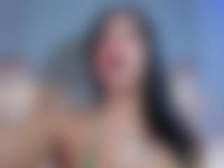 Live cam show with VIOLETA - Cum Curvy on Camsoda