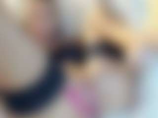 Live cam show with lovelyemma - Petite on livesuperchat.net
