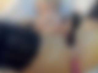 Live cam show with lovelyemma - Flashing on WildCum